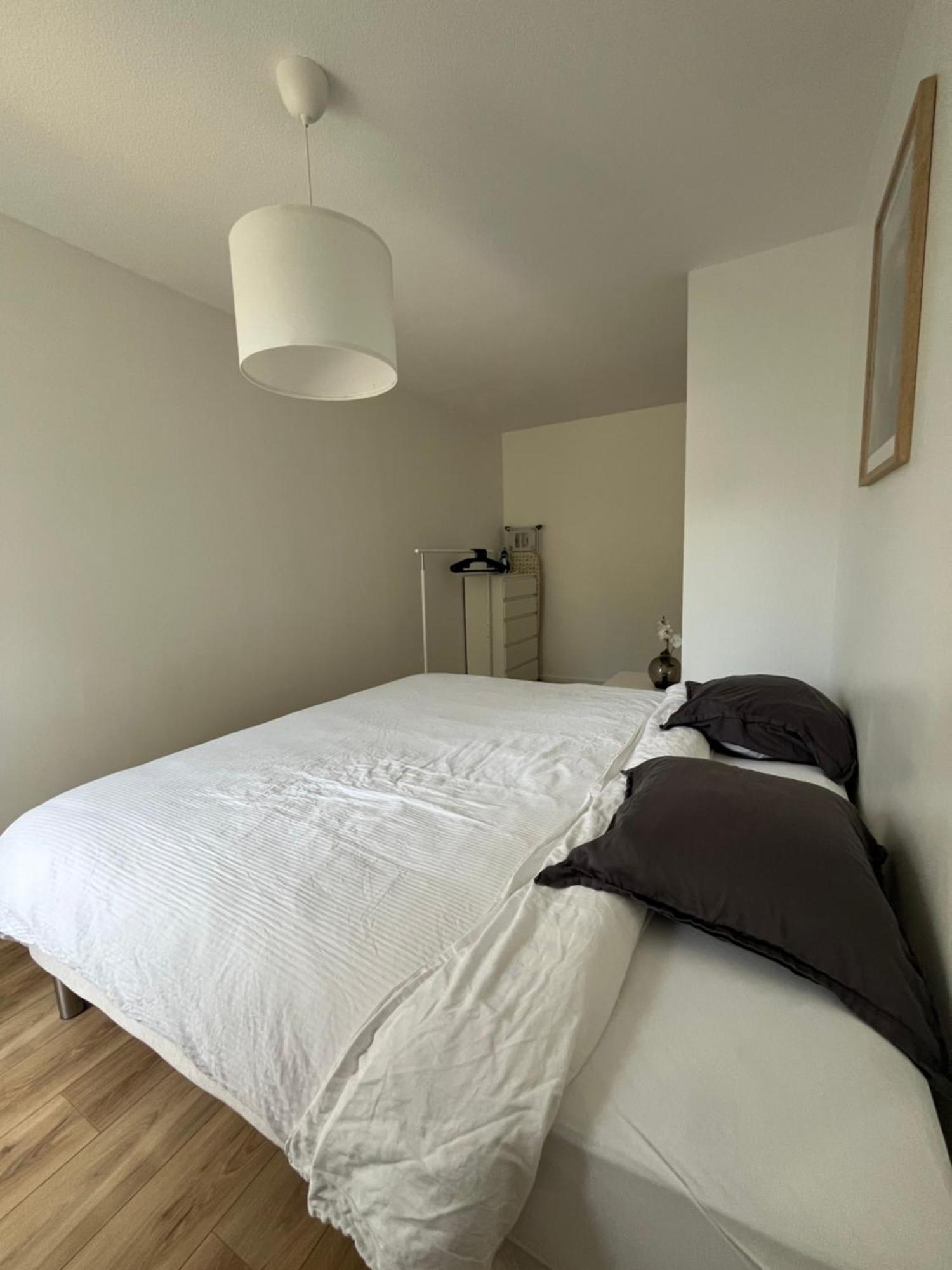 Appartement Cosy Et Confortable Сен-Жени-Лавал Екстериор снимка